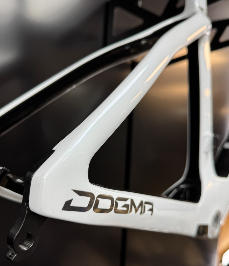 PINARELLO Frame Kit Dogma F NEW 2025 CG113 Edge Crystal White-11
