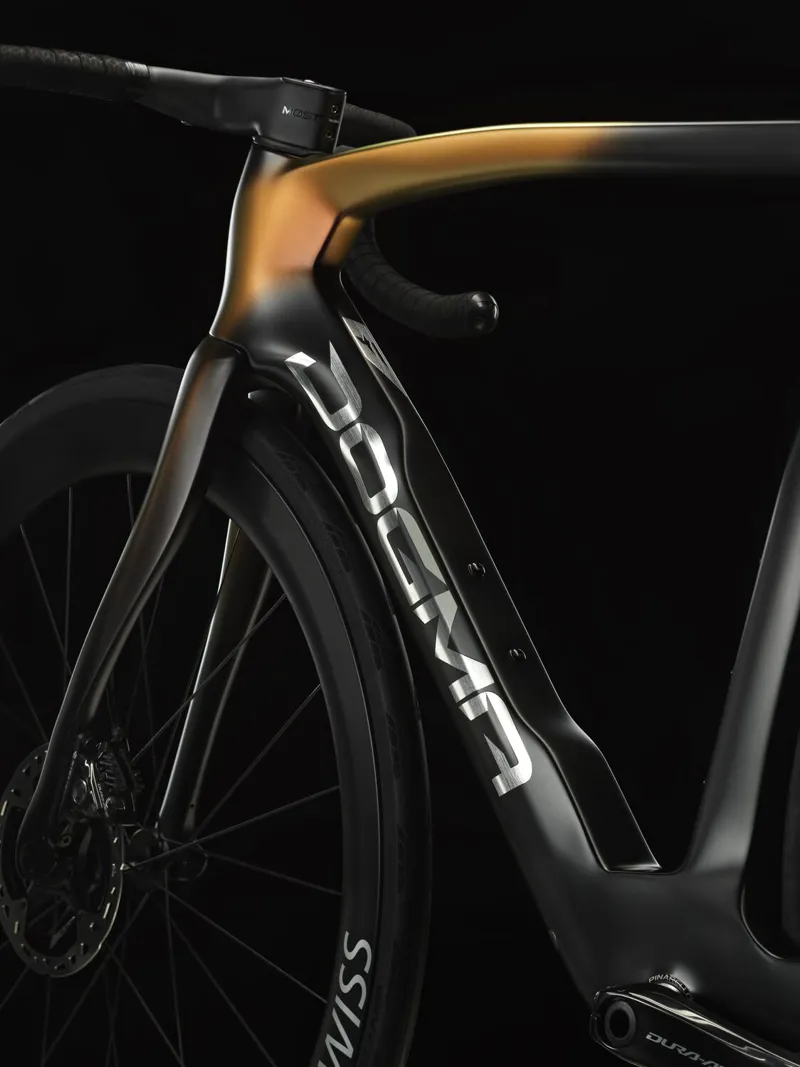 PINARELLO Frame Kit Dogma F NEW 2025 CG110  Luxter Red Gold-3